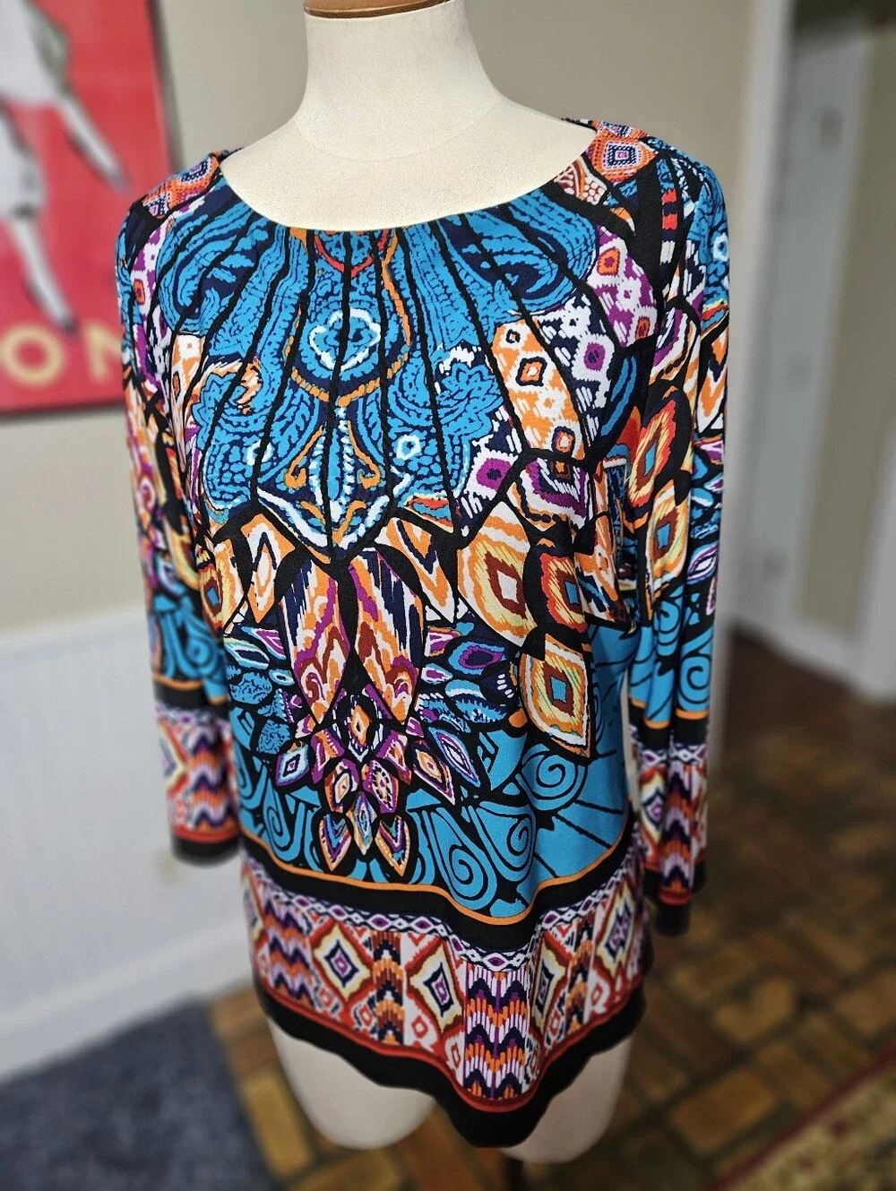 Investments Colorful Top Large - Picture 1 of 4